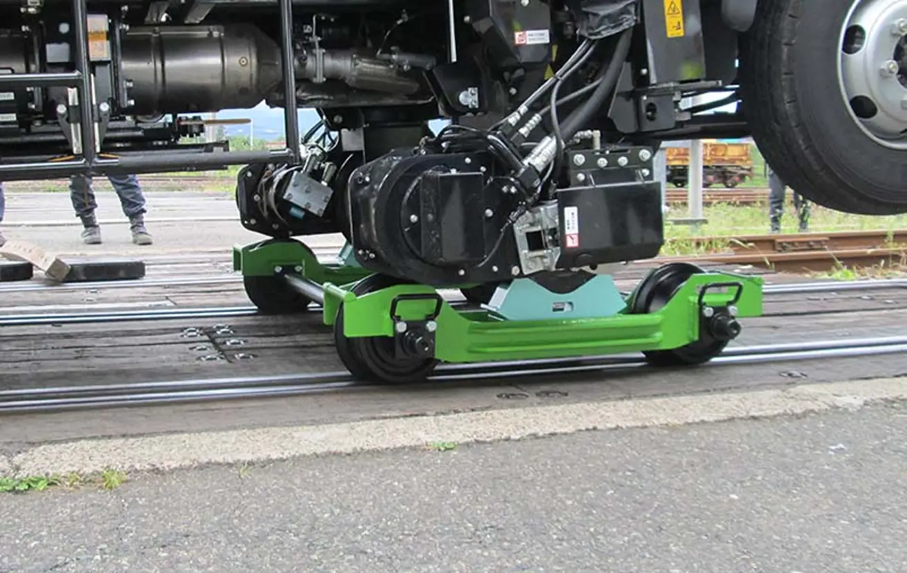 保守用車用搬送台車