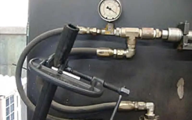 油ストッパー(携帯型高圧ホース応急遮断工具)