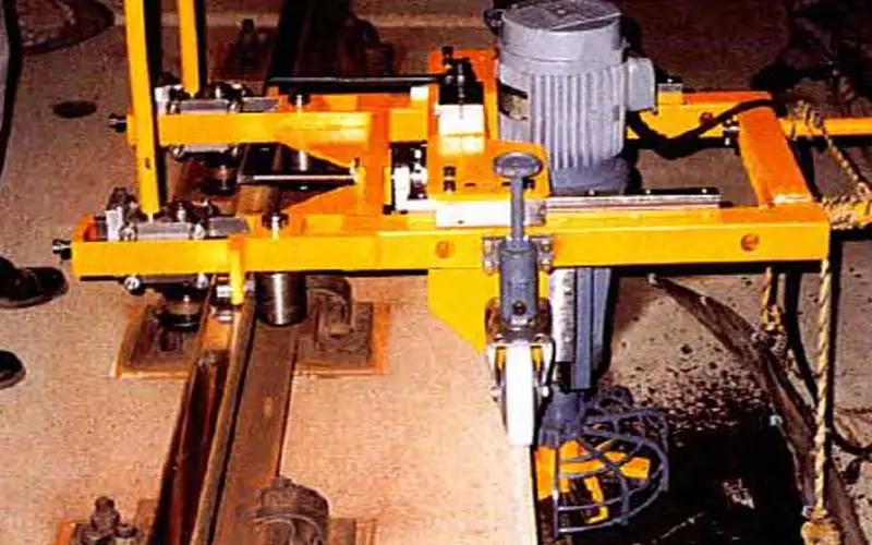 CAモルタル掘削機